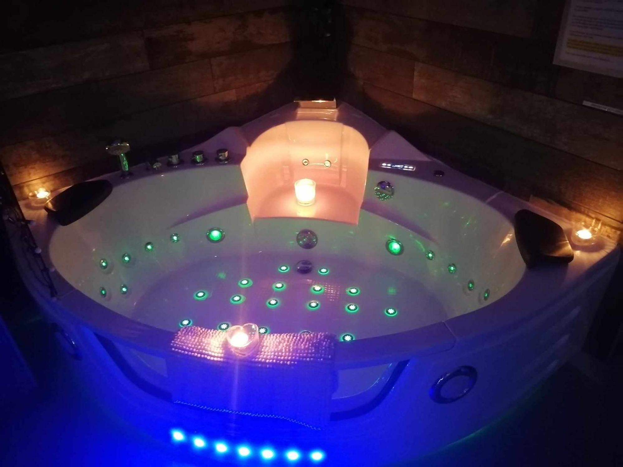 Romantisme Et Glamour 2 Avec Spa , Clim Et Jardin Дижон Экстерьер фото